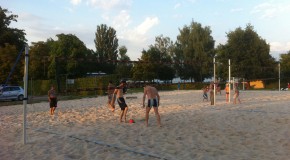 Sommerprogramm: Volleyball im Strandbad